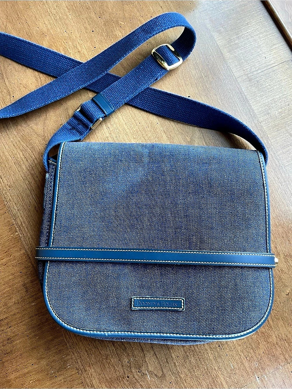 Dooney & Bourke Vintage Cabriolet Blue Denim Flap Messenger Crossbody Bag Y2K